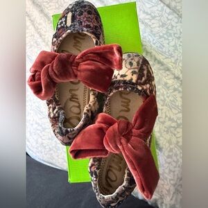 Sam Edelman Kids Slippers with Red Velvet Bow